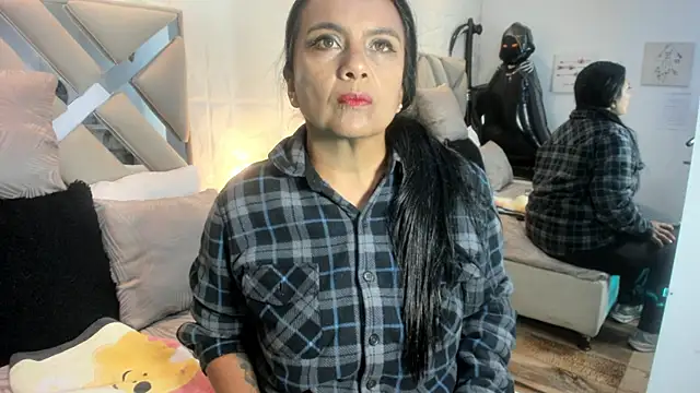 Snapshot of raquell_moore chatting on November 6, 2025, 11:44 am raquell moore online show from November 6, 2025, 11:44 am