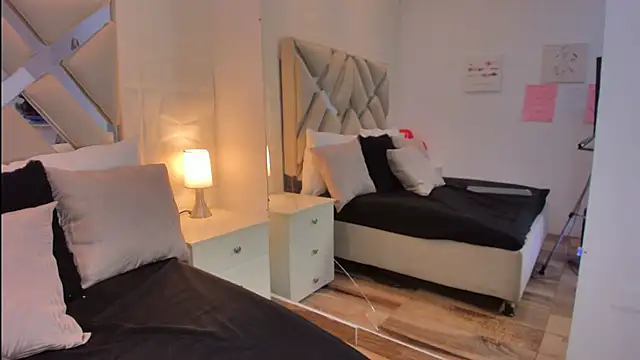 raquell moore online show from March 20, 2026, 12:43 pm