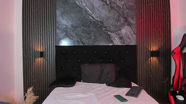 vanilla hot online show from February 3, 2025, 1:30 pm