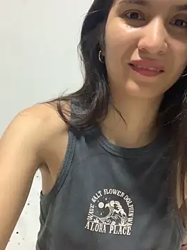 Bella still online show from November 21, 2025, 1:21 pm