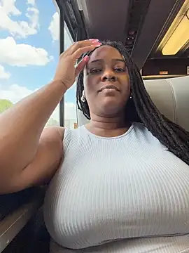Snapshot of xoxoHotCoCo chatting on June 21, 2026, 6:21 pm xoxoHotCoCo online show from June 21, 2026, 6:21 pm