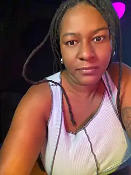 Snapshot of xoxoHotCoCo chatting on June 24, 2026, 12:48 pm xoxoHotCoCo online show from June 24, 2026, 12:48 pm