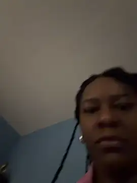 Snapshot of xoxoHotCoCo chatting on July 6, 2026, 12:57 pm xoxoHotCoCo online show from July 6, 2026, 12:57 pm