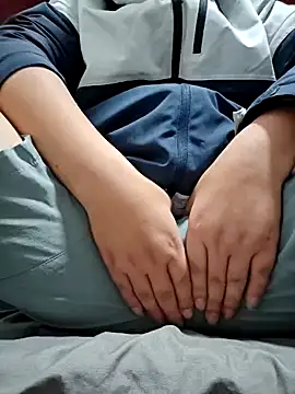 chengxxoo online show from February 26, 2025, 6:15 am