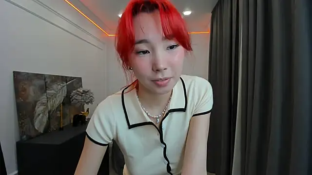 Snapshot of AnnaReyla chatting on April 22, 2026, 11:12 am AnnaReyla online show from April 22, 2026, 11:12 am