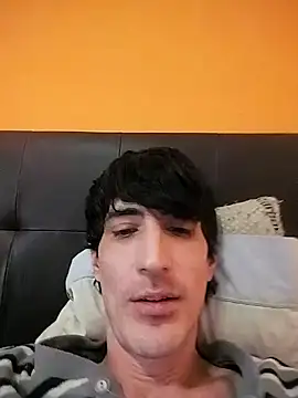 Snapshot of moutt99 chatting on January 17, 2025, 10:44 am moutt99 online show from January 17, 2025, 10:44 am