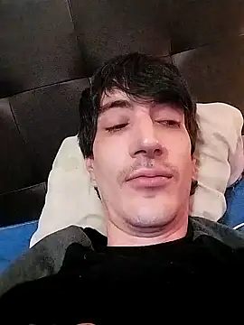 Snapshot of moutt99 chatting on January 22, 2025, 2:15 am moutt99 online show from January 22, 2025, 2:15 am