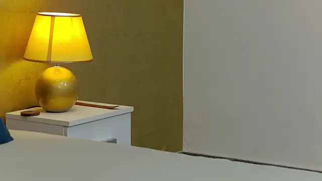 Annabellerise online show from March 18, 2025, 6:37 pm