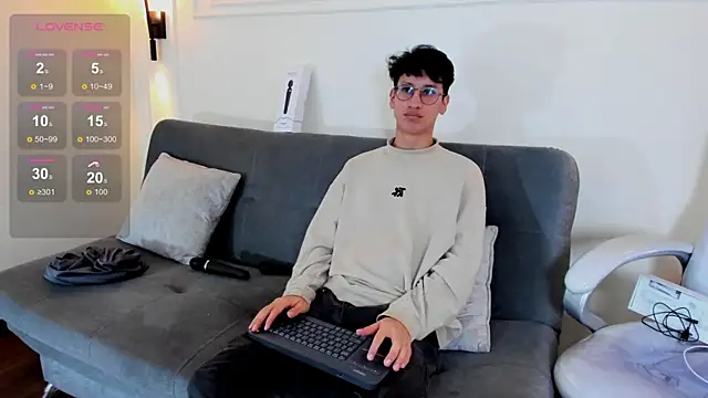 Cum hunters online show from November 13, 2025, 3:16 am