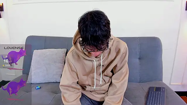 Snapshot of Cum_hunters chatting on March 1, 2026, 3:19 am Cum hunters online show from March 1, 2026, 3:19 am