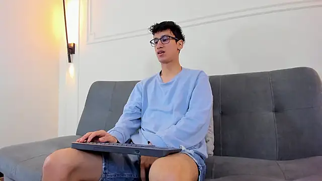 Cum hunters online show from March 21, 2026, 3:11 am