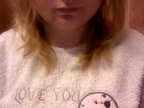 Snapshot of Allie_Janet chatting on January 15, 2025, 4:11 pm Allie Janet online show from January 15, 2025, 4:11 pm