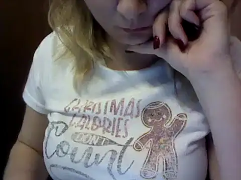 Snapshot of Allie_Janet chatting on January 17, 2025, 8:56 am Allie Janet online show from January 17, 2025, 8:56 am