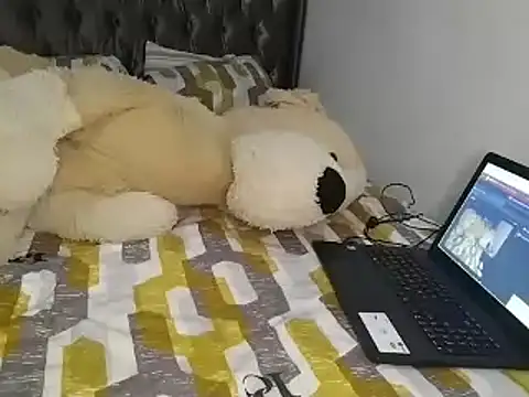 Chandy012 online show from December 16, 2025, 2:44 pm