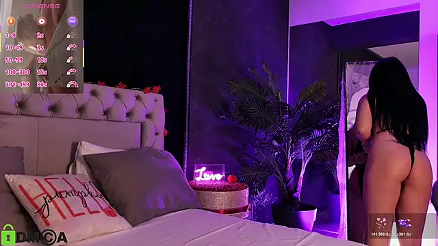 Snapshot of ClaraShine chatting on November 2, 2025, 5:10 am ClaraShine online show from November 2, 2025, 5:10 am