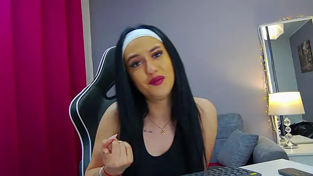 Eva Lovvia  online show from February 17, 2025, 8:47 pm