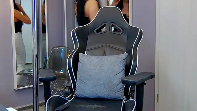 Eva Lovvia  online show from March 10, 2025, 10:34 pm