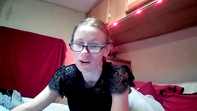 VibeyLovers online show from February 19, 2025, 6:00 pm