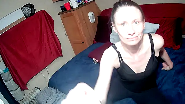 VibeyLovers online show from March 12, 2025, 4:13 pm