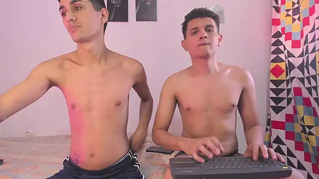 Snapshot of CoupleTwink12 chatting on February 27, 2026, 7:36 pm CoupleTwink12 online show from February 27, 2026, 7:36 pm