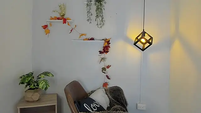 Juliane su online show from January 29, 2025, 11:35 pm