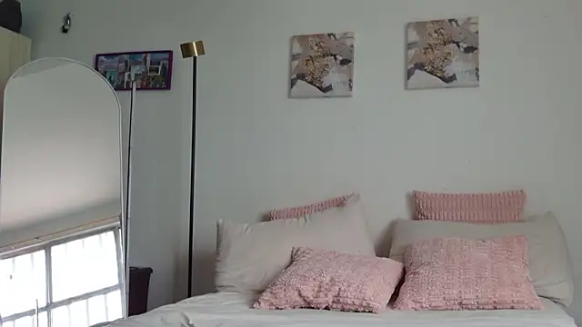 Andrewine89 online show from April 19, 2026, 6:10 pm