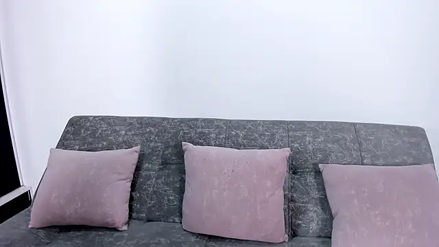 Snapshot of Alondra_Cutie chatting on January 17, 2026, 8:34 pm Alondra Cutie online show from January 17, 2026, 8:34 pm