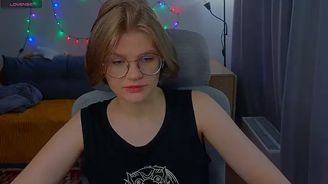  JessieVibes online show from October 28, 2025, 12:41 pm