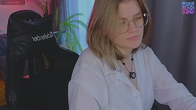  JessieVibes online show from May 17, 2026, 2:13 pm