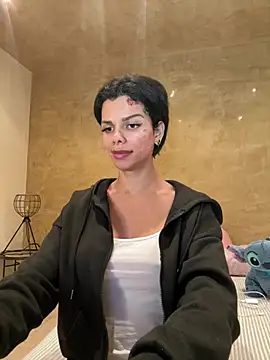 Rosariolovex online show from February 8, 2025, 10:07 am