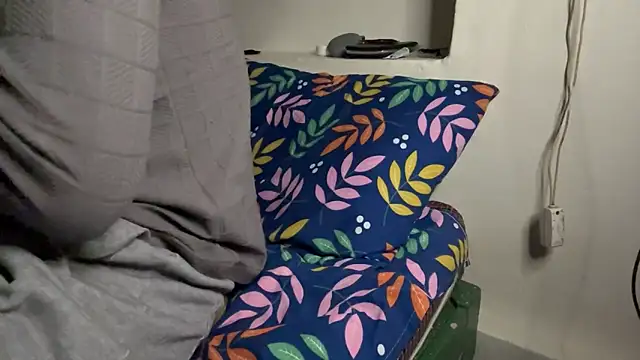 Snapshot of hot_hunk_boy chatting on December 17, 2025, 7:09 pm hot hunk boy online show from December 17, 2025, 7:09 pm