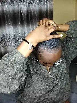 Vprettieeer online show from October 4, 2025, 10:30 pm