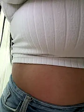 Snapshot of Miia_Jazmin chatting on October 18, 2025, 2:07 pm Miia Jazmin online show from October 18, 2025, 2:07 pm