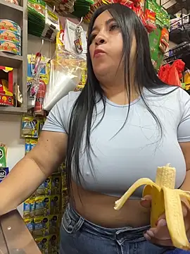 Snapshot of Miia_Jazmin chatting on November 11, 2025, 4:18 pm Miia Jazmin online show from November 11, 2025, 4:18 pm