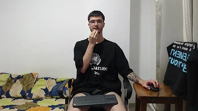 Aleex Miller online show from October 10, 2025, 8:24 am