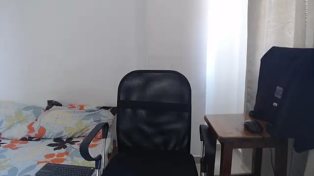 Aleex Miller online show from November 25, 2025, 4:51 pm