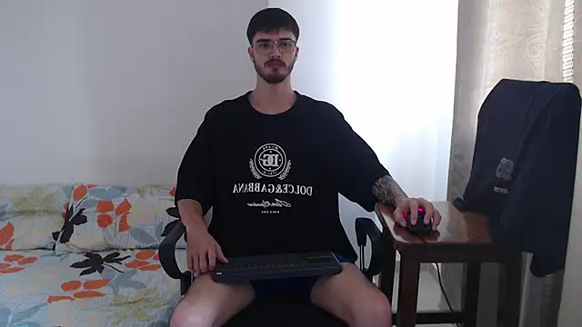 Aleex Miller online show from November 30, 2025, 10:03 pm