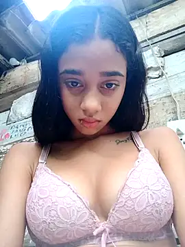 Snapshot of Zoe_Sweett18 chatting on January 16, 2025, 10:12 pm Zoe Sweett18 online show from January 16, 2025, 10:12 pm
