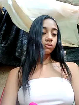 Snapshot of Zoe_Sweett18 chatting on February 26, 2025, 1:08 pm Zoe Sweett18 online show from February 26, 2025, 1:08 pm