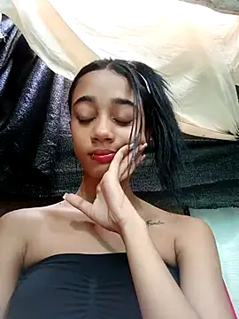 Snapshot of Zoe_Sweett18 chatting on February 27, 2025, 12:34 pm Zoe Sweett18 online show from February 27, 2025, 12:34 pm