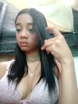 Snapshot of Zoe_Sweett18 chatting on March 17, 2025, 12:57 pm Zoe Sweett18 online show from March 17, 2025, 12:57 pm