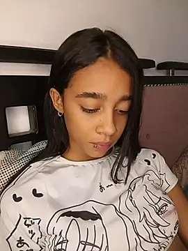 Zoe Sweett18 online show from June 2, 2026, 6:32 pm