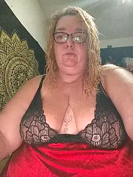 diosacurvy1984 online show from November 2, 2025, 6:32 pm