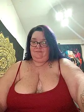 diosacurvy1984 online show from March 4, 2026, 11:22 pm