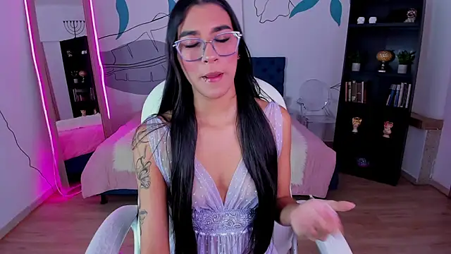 Snapshot of Dana_Paula chatting on November 5, 2025, 11:32 am Dana Paula online show from November 5, 2025, 11:32 am