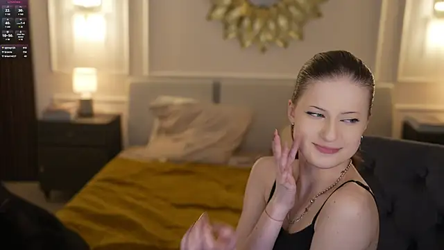 Snapshot of Roxi_Twix chatting on February 26, 2025, 3:41 pm Roxi Twix online show from February 26, 2025, 3:41 pm