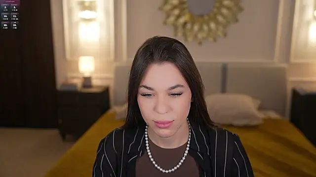 Snapshot of Roxi_Twix chatting on March 6, 2025, 11:36 am Roxi Twix online show from March 6, 2025, 11:36 am