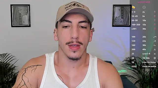 dylanspencer28 online show from March 17, 2025, 11:21 pm