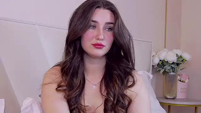 KiraBarlows online show from February 6, 2025, 10:53 pm