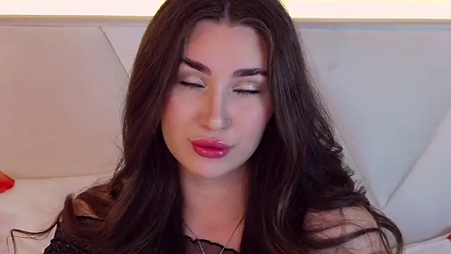 KiraBarlows online show from February 12, 2025, 7:24 pm